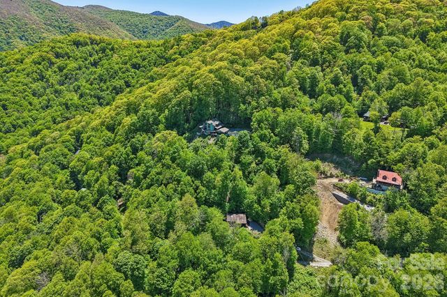 152 Trails End Lane, Maggie Valley, NC 28751