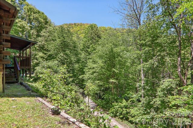 152 Trails End Lane, Maggie Valley, NC 28751