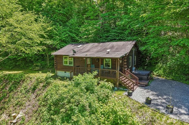 152 Trails End Lane, Maggie Valley, NC 28751