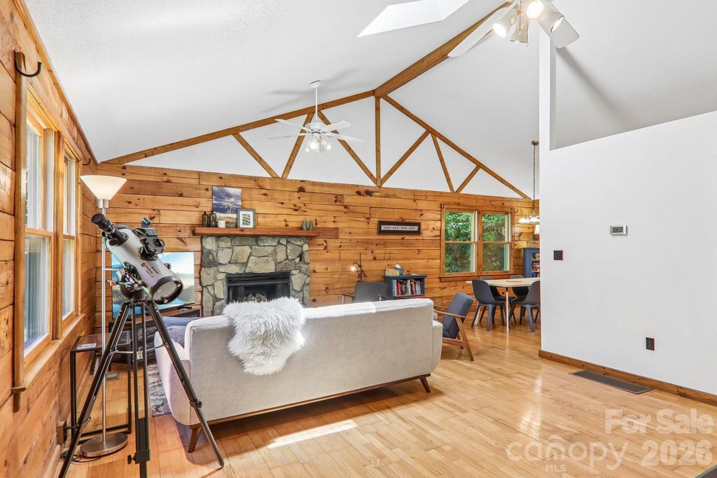 152 Trails End Lane, Maggie Valley, NC 28751