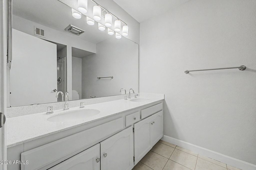 Image 13 of property listing at 288 LEISURE WORLD -- 288, Mesa, AZ 85206