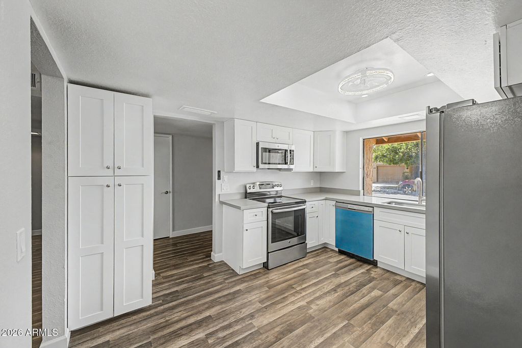 Image 7 of property listing at 288 LEISURE WORLD -- 288, Mesa, AZ 85206