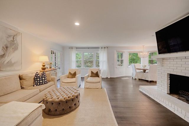 240 E Valley Drive, Marietta, GA 30068
