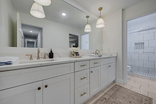 240 E Valley Drive, Marietta, GA 30068