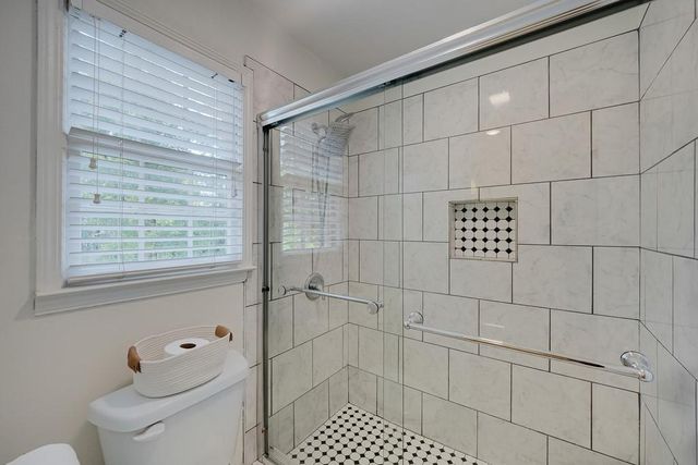 240 E Valley Drive, Marietta, GA 30068