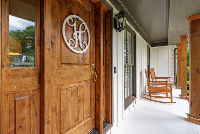 240 E Valley Drive, Marietta, GA 30068