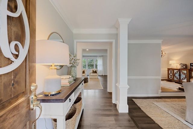 240 E Valley Drive, Marietta, GA 30068