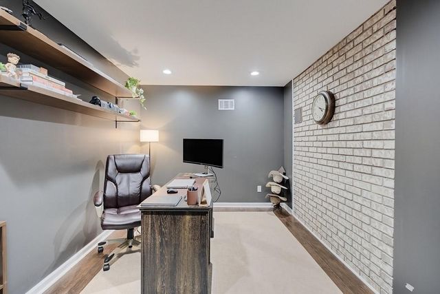 240 E Valley Drive, Marietta, GA 30068
