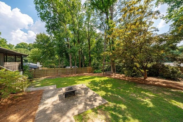 240 E Valley Drive, Marietta, GA 30068