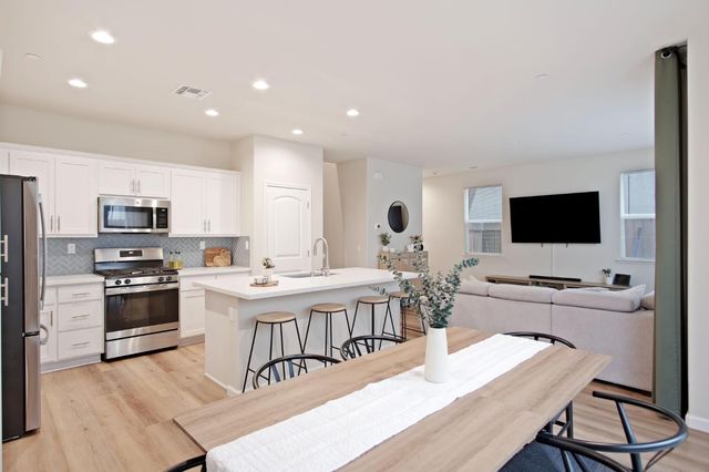 3926 Dedication Dr, Turlock, CA 95382