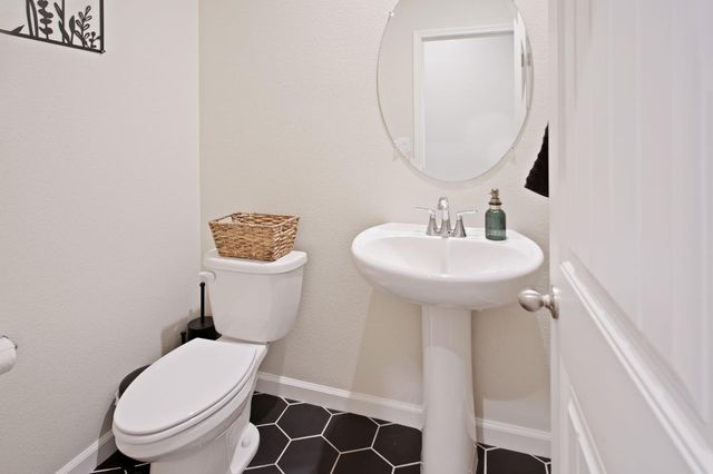 3926 Dedication Dr, Turlock, CA 95382