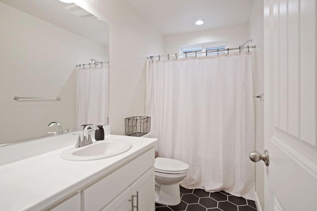 3926 Dedication Dr, Turlock, CA 95382