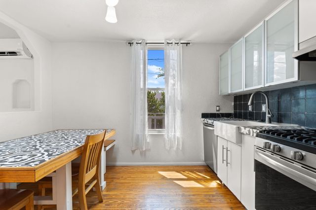 517 Coal Avenue SE, Albuquerque, NM 87102