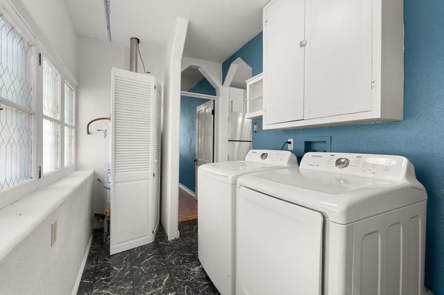 517 Coal Avenue SE, Albuquerque, NM 87102