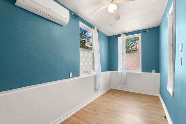517 Coal Avenue SE, Albuquerque, NM 87102