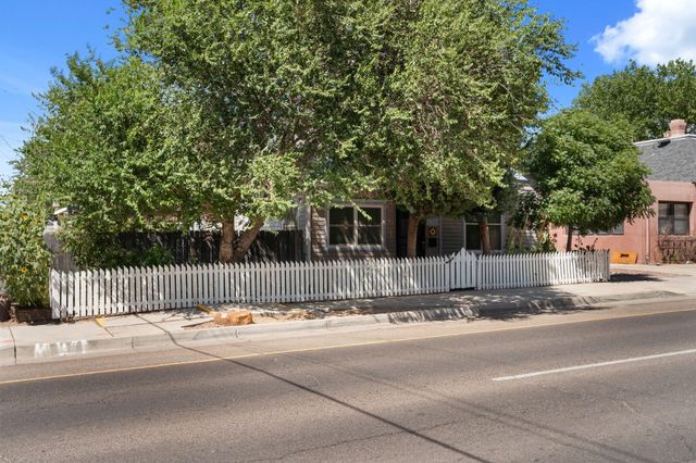 517 Coal Avenue SE, Albuquerque, NM 87102
