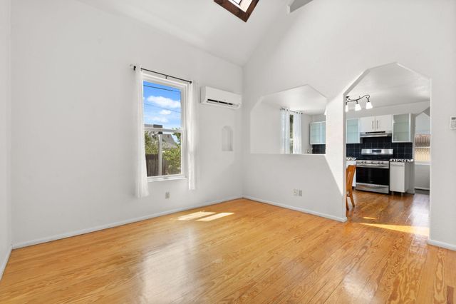 517 Coal Avenue SE, Albuquerque, NM 87102