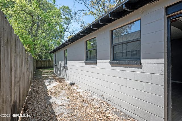 4114 MONCRIEF Road, Jacksonville, FL 32209