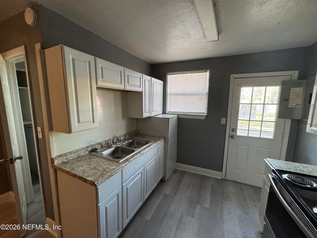 4114 MONCRIEF Road, Jacksonville, FL 32209