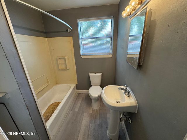 4114 MONCRIEF Road, Jacksonville, FL 32209