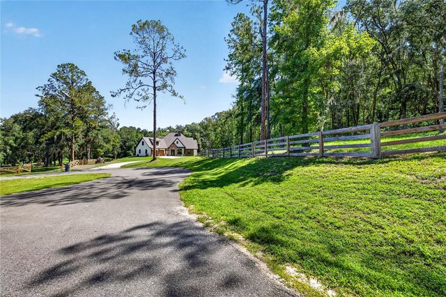 17265 MEADOW BLUFF VIEW, Dade City, FL 33523