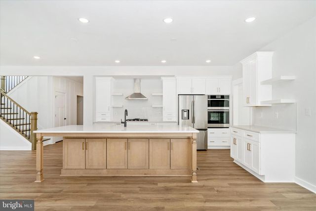 8310 PATIENCE LN, Millersville, MD 21108