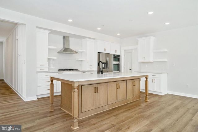 8310 PATIENCE LN, Millersville, MD 21108