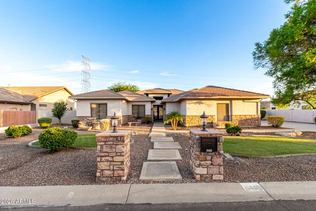 5343 W WHISPERING WIND Drive, Glendale, AZ 85310