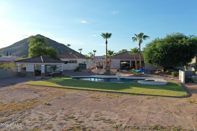 5343 W WHISPERING WIND Drive, Glendale, AZ 85310