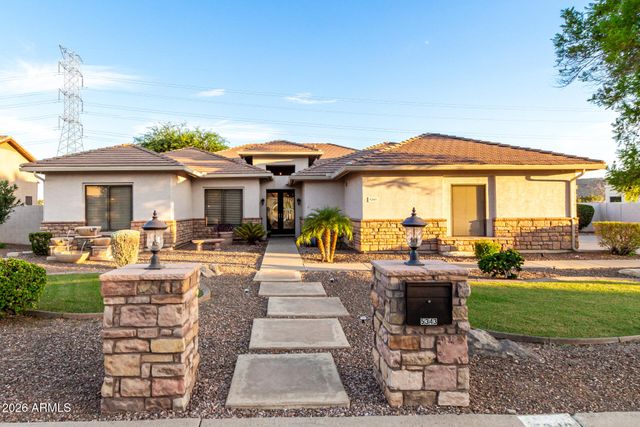 5343 W WHISPERING WIND Drive, Glendale, AZ 85310