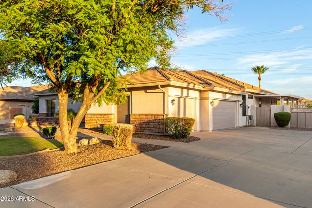 5343 W WHISPERING WIND Drive, Glendale, AZ 85310