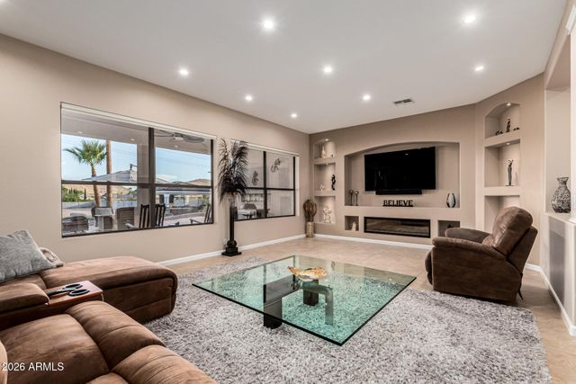 5343 W WHISPERING WIND Drive, Glendale, AZ 85310