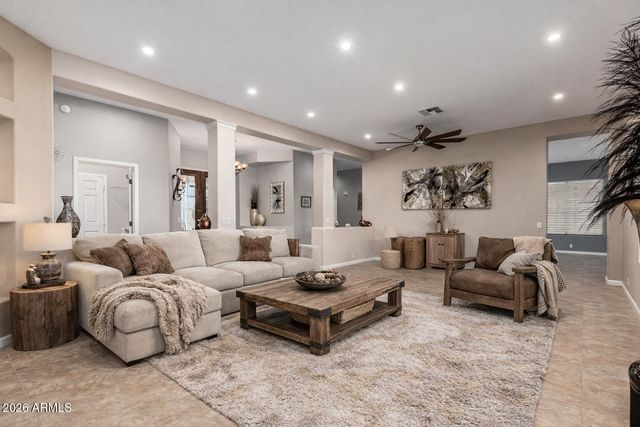 5343 W WHISPERING WIND Drive, Glendale, AZ 85310