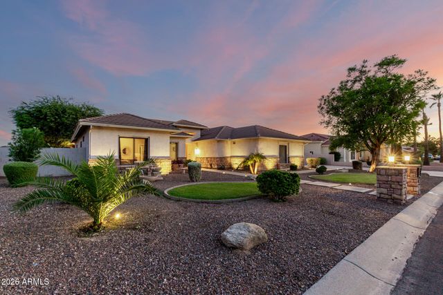 5343 W WHISPERING WIND Drive, Glendale, AZ 85310
