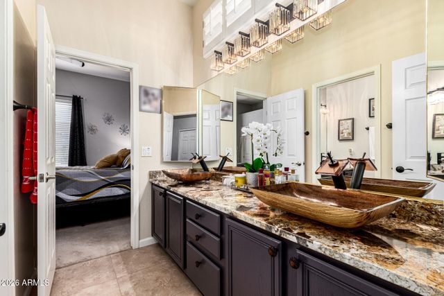 5343 W WHISPERING WIND Drive, Glendale, AZ 85310