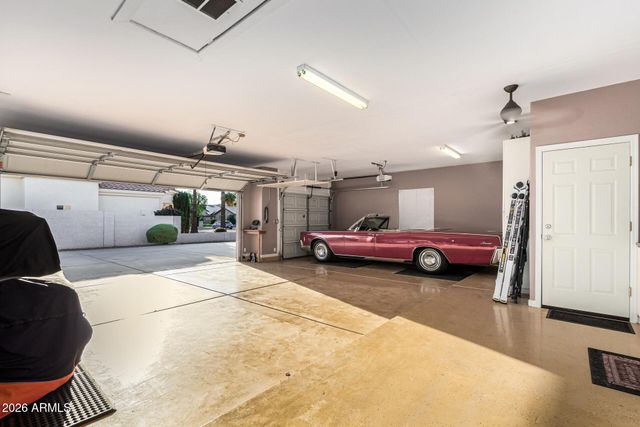 5343 W WHISPERING WIND Drive, Glendale, AZ 85310