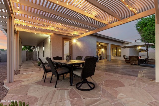 5343 W WHISPERING WIND Drive, Glendale, AZ 85310