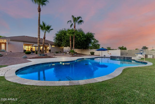 5343 W WHISPERING WIND Drive, Glendale, AZ 85310