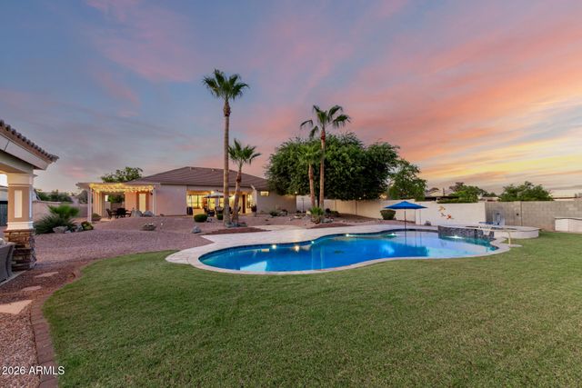 5343 W WHISPERING WIND Drive, Glendale, AZ 85310