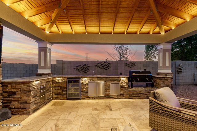 5343 W WHISPERING WIND Drive, Glendale, AZ 85310