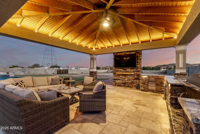 5343 W WHISPERING WIND Drive, Glendale, AZ 85310