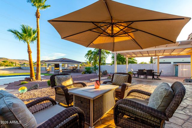 5343 W WHISPERING WIND Drive, Glendale, AZ 85310