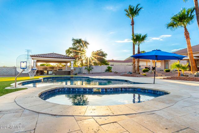 5343 W WHISPERING WIND Drive, Glendale, AZ 85310