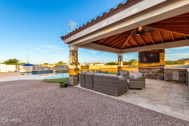 5343 W WHISPERING WIND Drive, Glendale, AZ 85310