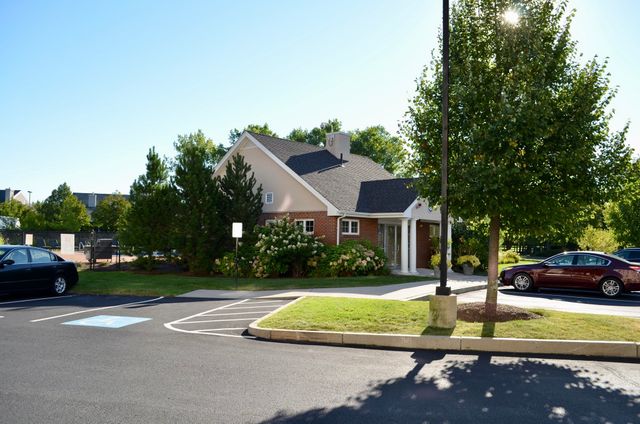 10 Seaport Dr 2617, Quincy, MA 02171