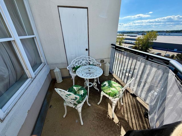 10 Seaport Dr 2617, Quincy, MA 02171