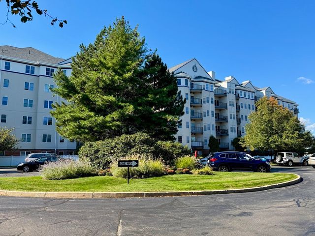 10 Seaport Dr 2617, Quincy, MA 02171