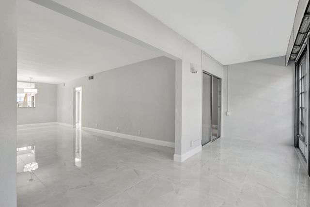 2202 Lucaya Bend G2, Coconut Creek, FL 33066