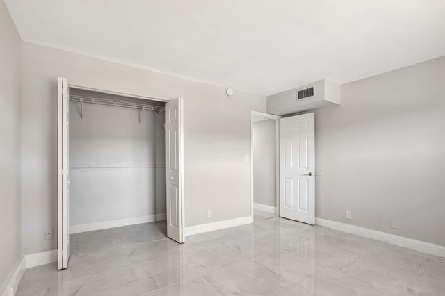 2202 Lucaya Bend G2, Coconut Creek, FL 33066