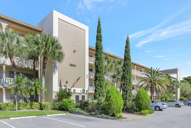 2202 Lucaya Bend G2, Coconut Creek, FL 33066